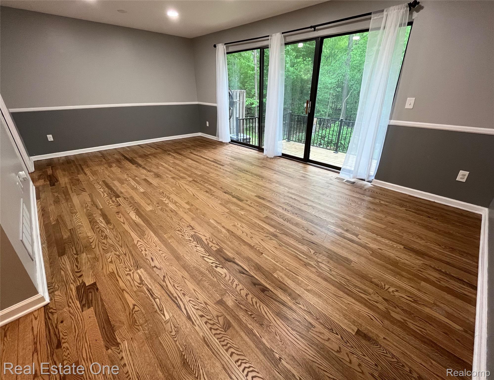 1403 Oakbrook E Drive, Unit 93 Rochester, MI 48307 - Photo 5 of 27