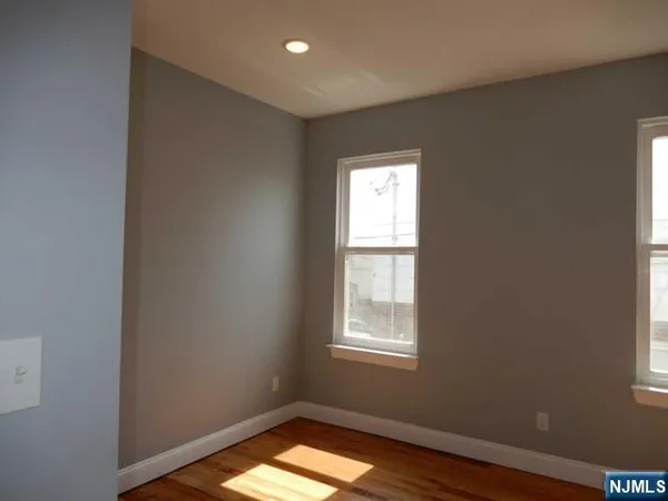 $2,300 | 104 Hoyt Street, Unit 1, Kearny, NJ 07032