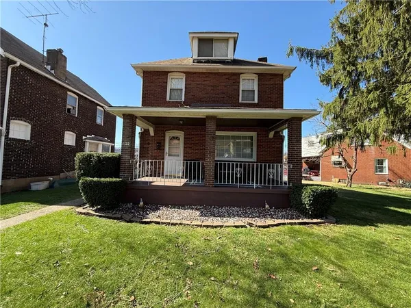$135,000 | 1122 Ohio Avenue, Midland, PA 15059