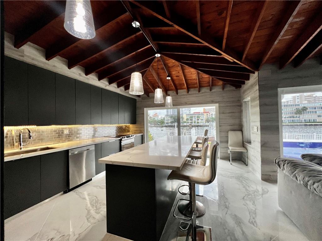 720 Northeast 28th Avenue Pompano Beach, FL 33062 - Photo 17 of 32