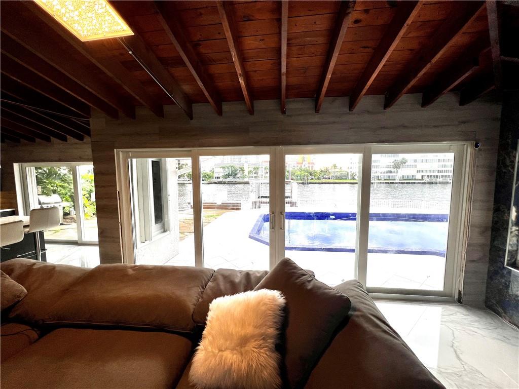 720 Northeast 28th Avenue Pompano Beach, FL 33062 - Photo 10 of 32