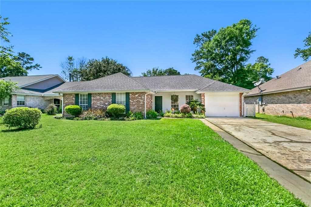 2274 Rue Pickney Mandeville, LA 70448 - Photo 1 of 13 Gallery Image 1