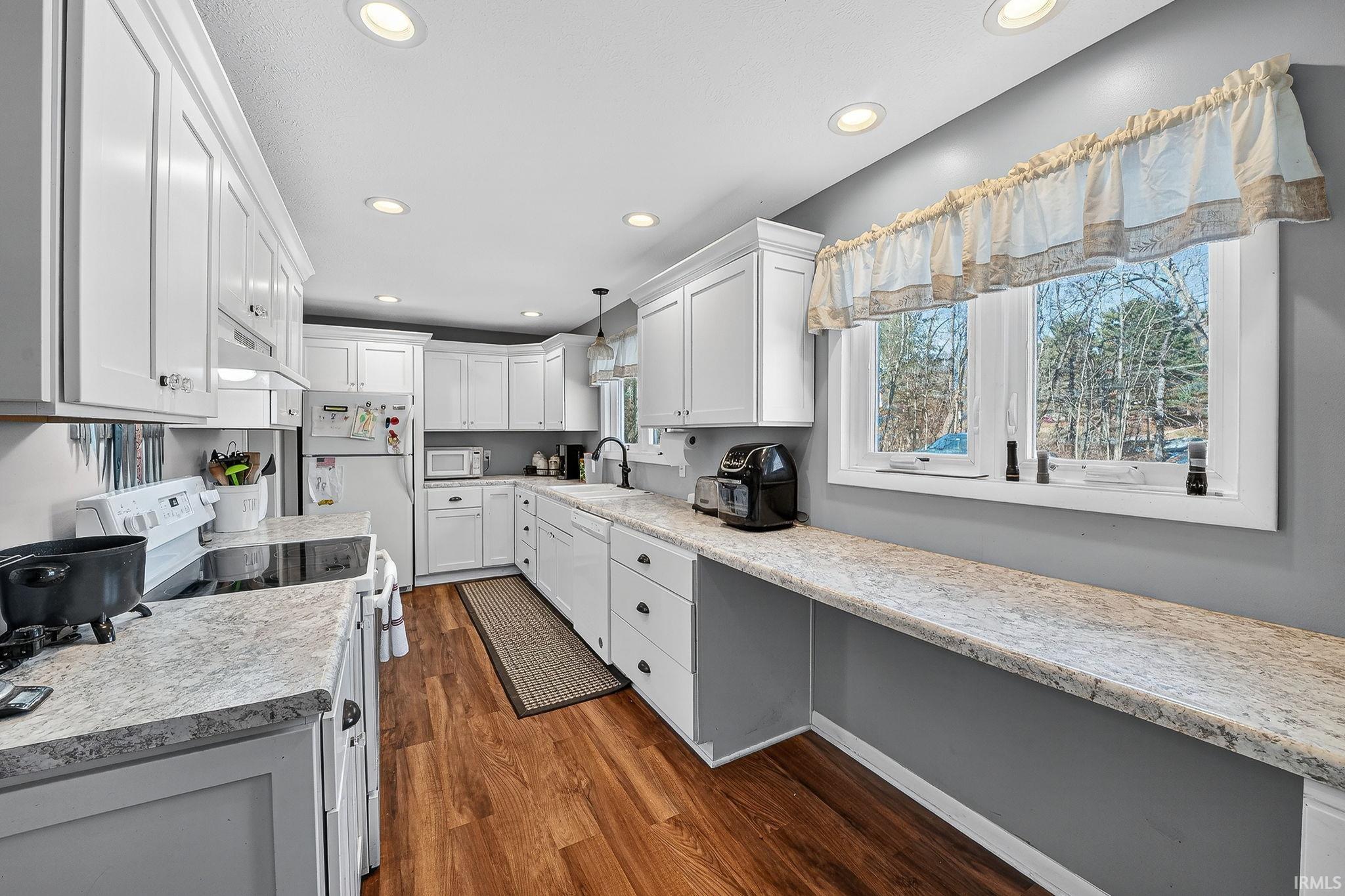 21778 Auten Road South Bend, IN 46628 - Photo 9 of 32