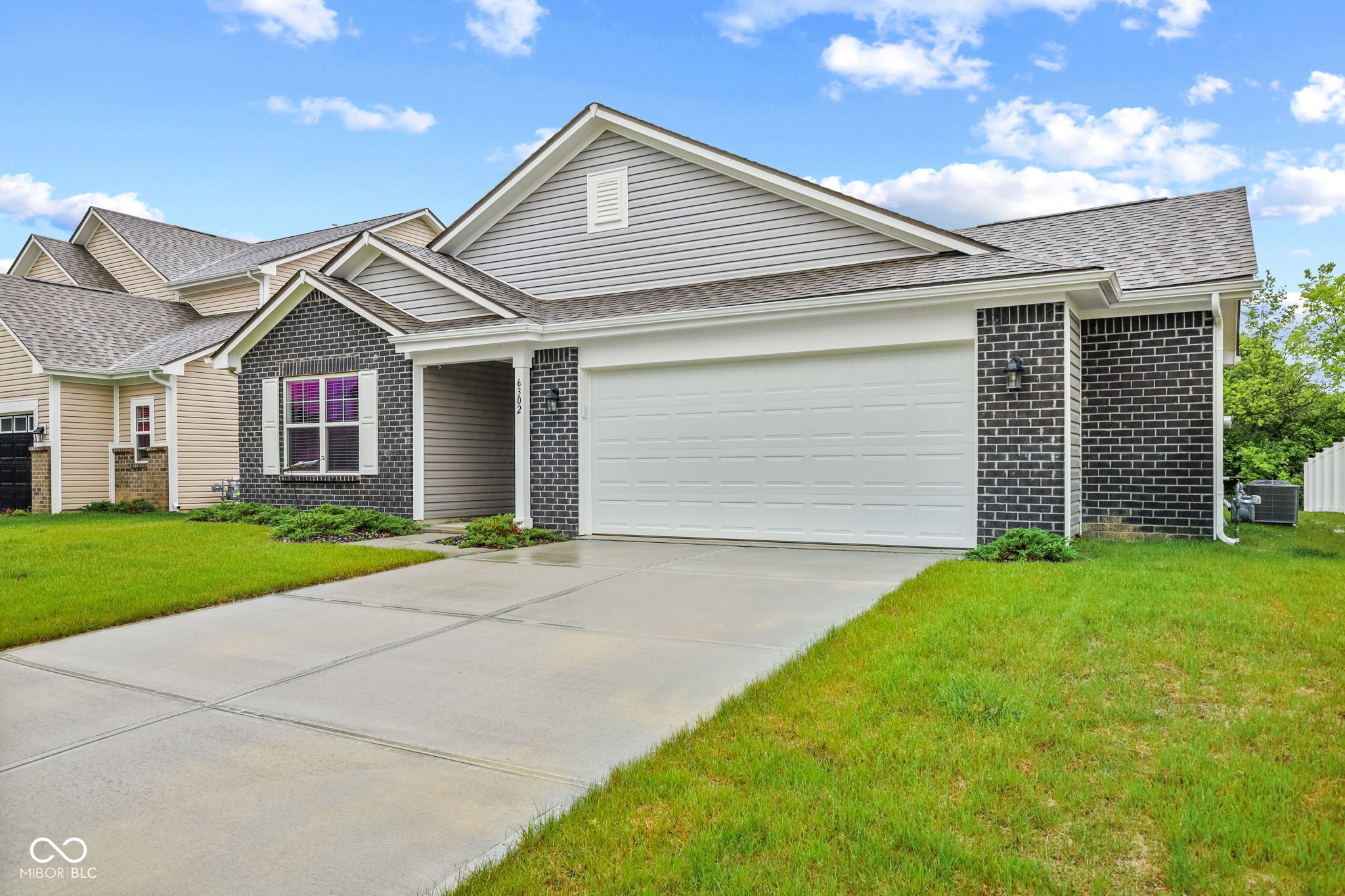 6302 Meadow Path Way Indianapolis, IN 46259 - Photo 3 of 33