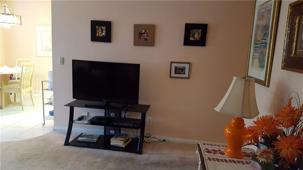 2016 Cornwall East, Unit 2016 Boca Raton, FL 33434 - Photo 9 of 20 Photo 9
