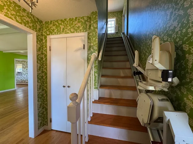 $499,000 | 696 Bernardston Road, Greenfield, MA 01301