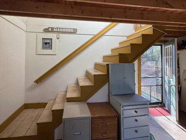 $499,000 | 696 Bernardston Road, Greenfield, MA 01301