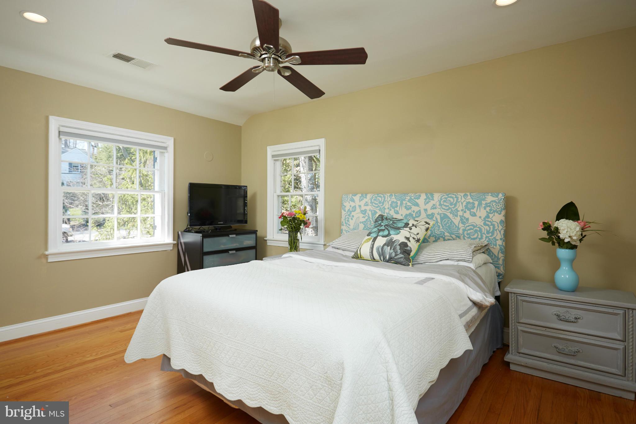 5963 Wilton Road Alexandria, VA 22310 - Photo 11 of 30 Bedroom (Master)
