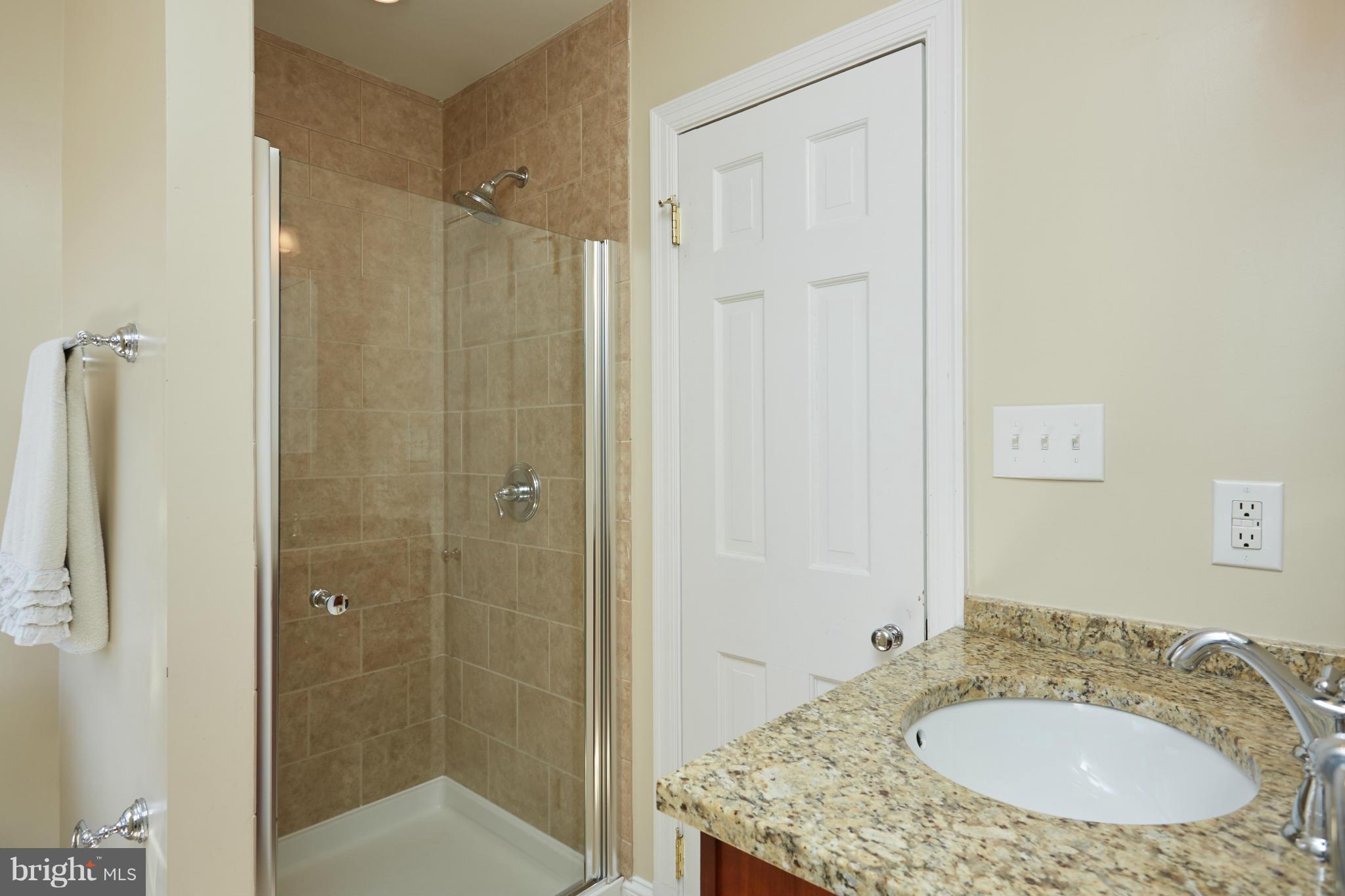 5963 Wilton Road Alexandria, VA 22310 - Photo 17 of 30 Bath