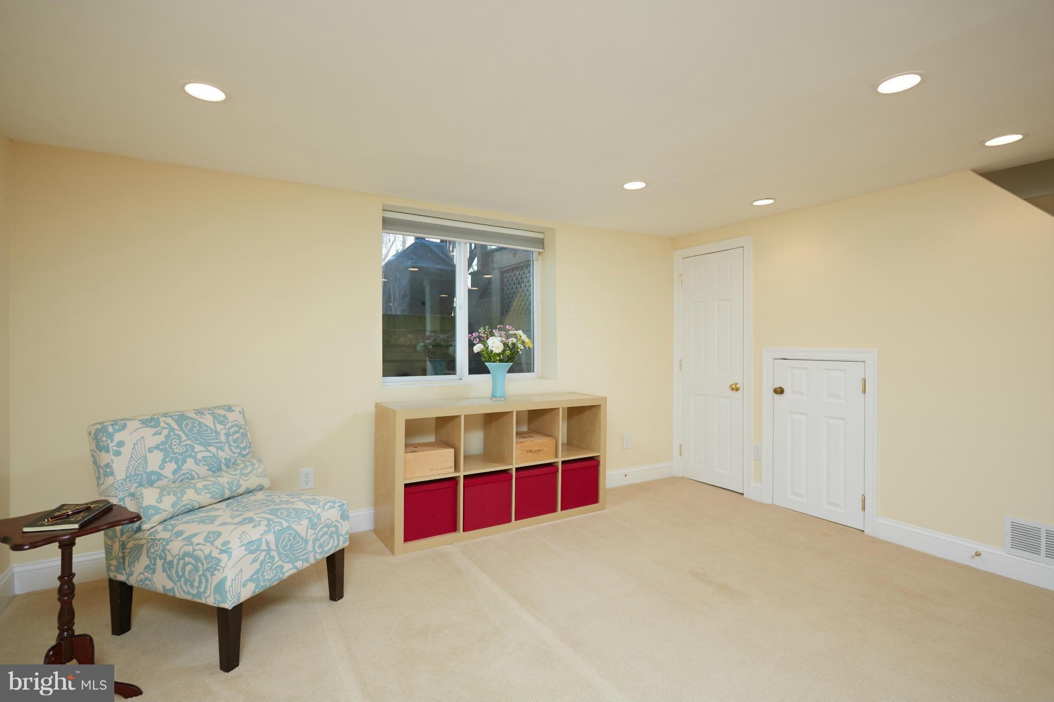 5963 Wilton Road Alexandria, VA 22310 - Photo 20 of 30 Family Room