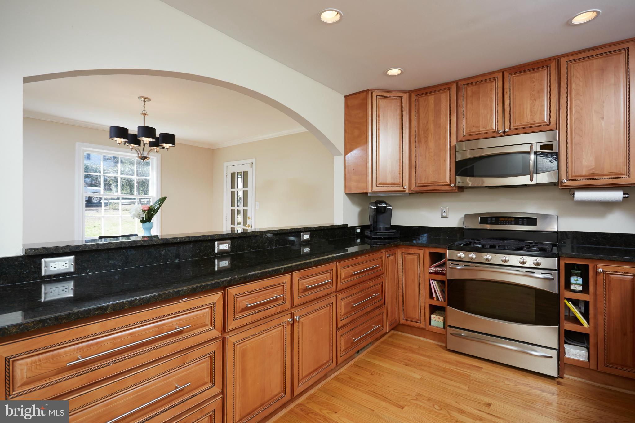 5963 Wilton Road Alexandria, VA 22310 - Photo 8 of 30 Kitchen