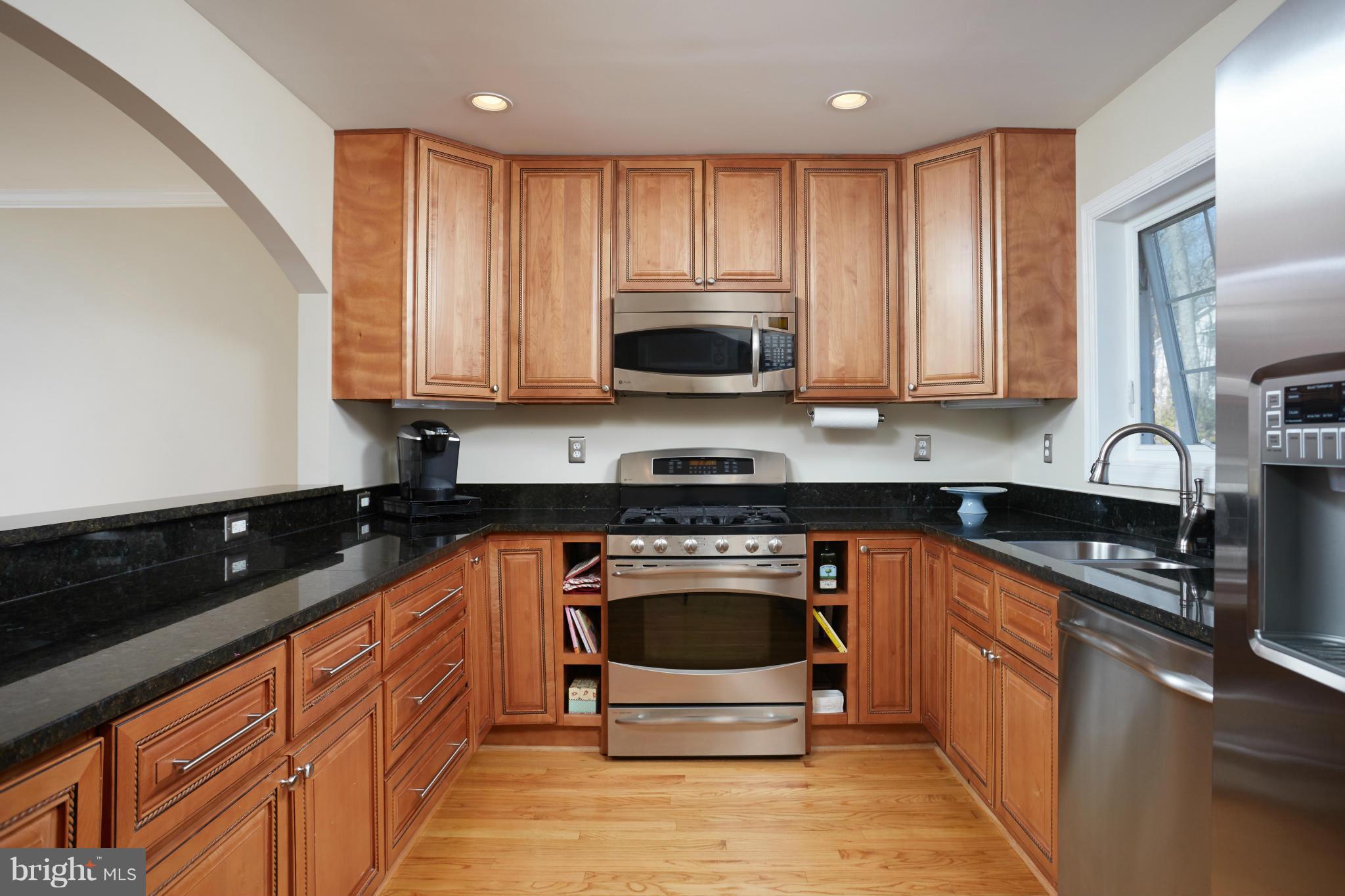 5963 Wilton Road Alexandria, VA 22310 - Photo 9 of 30 Kitchen