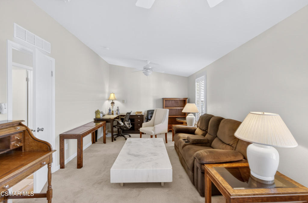 195 Tierra Rejada Road, Unit 60 Simi Valley, CA 93065 - Photo 11 of 25