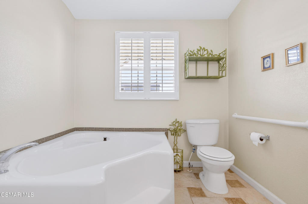 195 Tierra Rejada Road, Unit 60 Simi Valley, CA 93065 - Photo 15 of 25