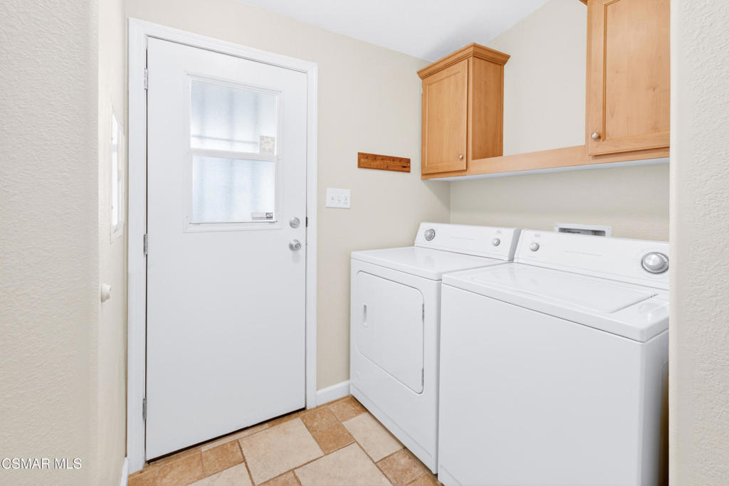 195 Tierra Rejada Road, Unit 60 Simi Valley, CA 93065 - Photo 16 of 25