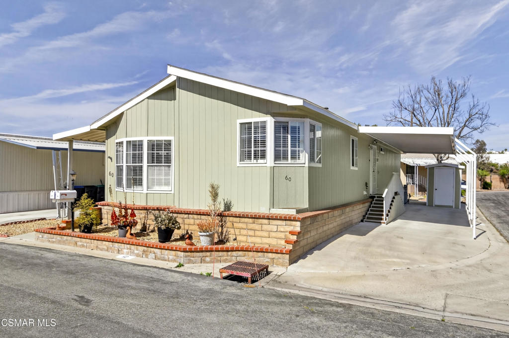 195 Tierra Rejada Road, Unit 60 Simi Valley, CA 93065 - Photo 2 of 25