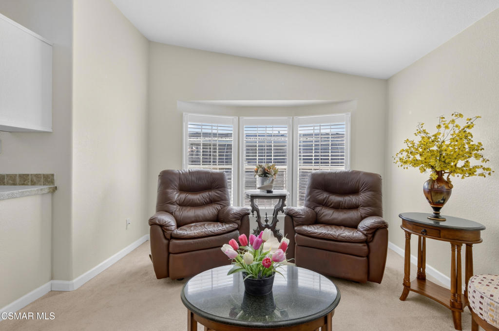 195 Tierra Rejada Road, Unit 60 Simi Valley, CA 93065 - Photo 5 of 25