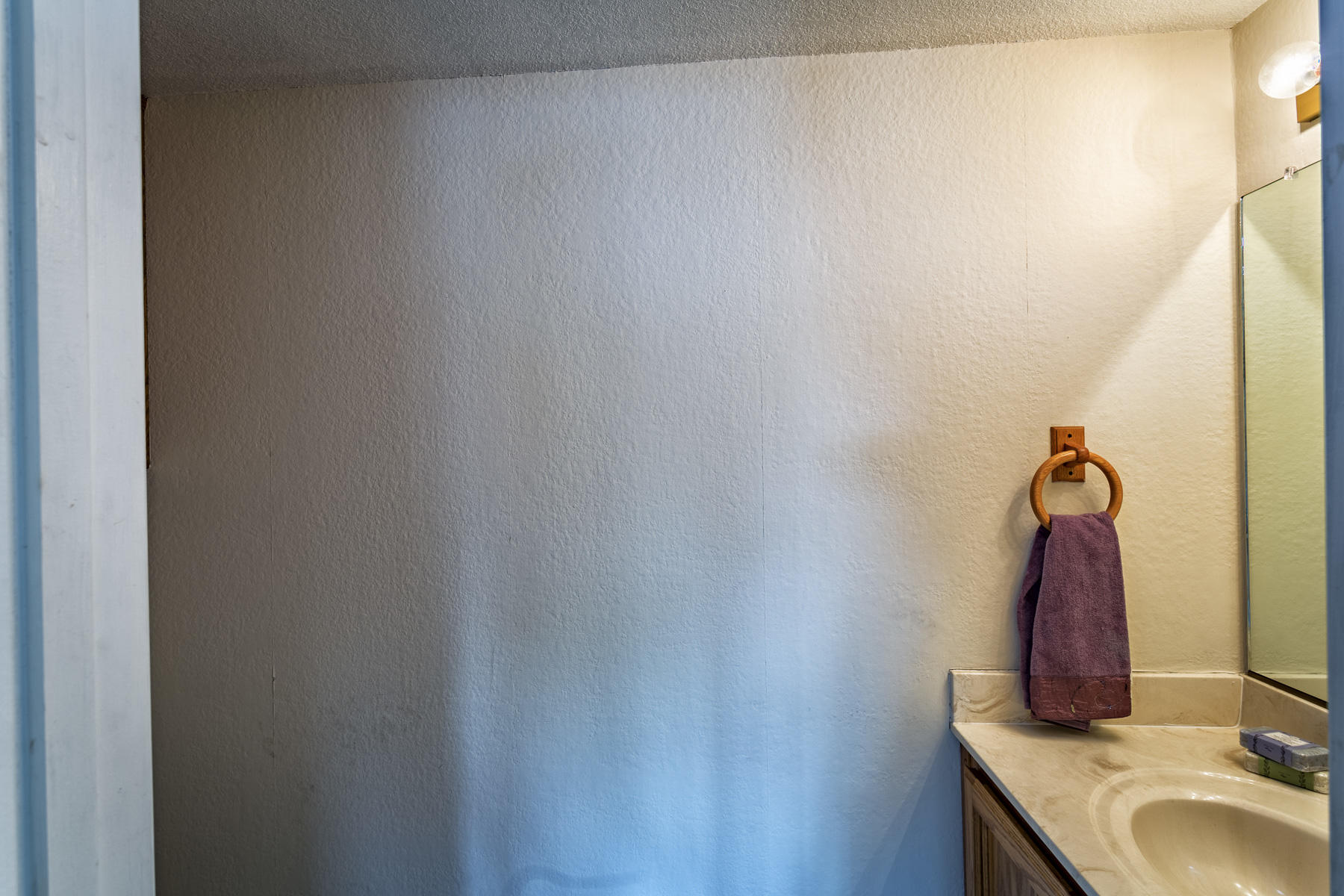 200 Ridgetop Drive, Unit 7 Redding, CA 96003 - Photo 12 of 29 Upstairs powder room