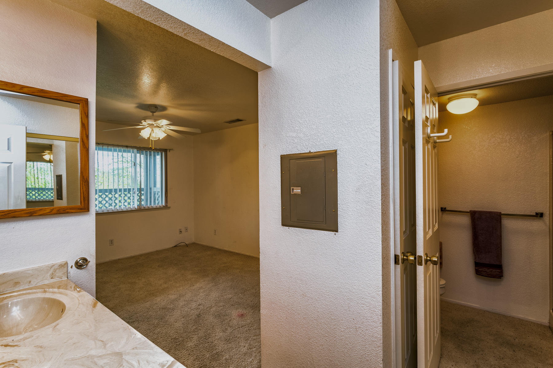200 Ridgetop Drive, Unit 7 Redding, CA 96003 - Photo 17 of 29 2nd Suite