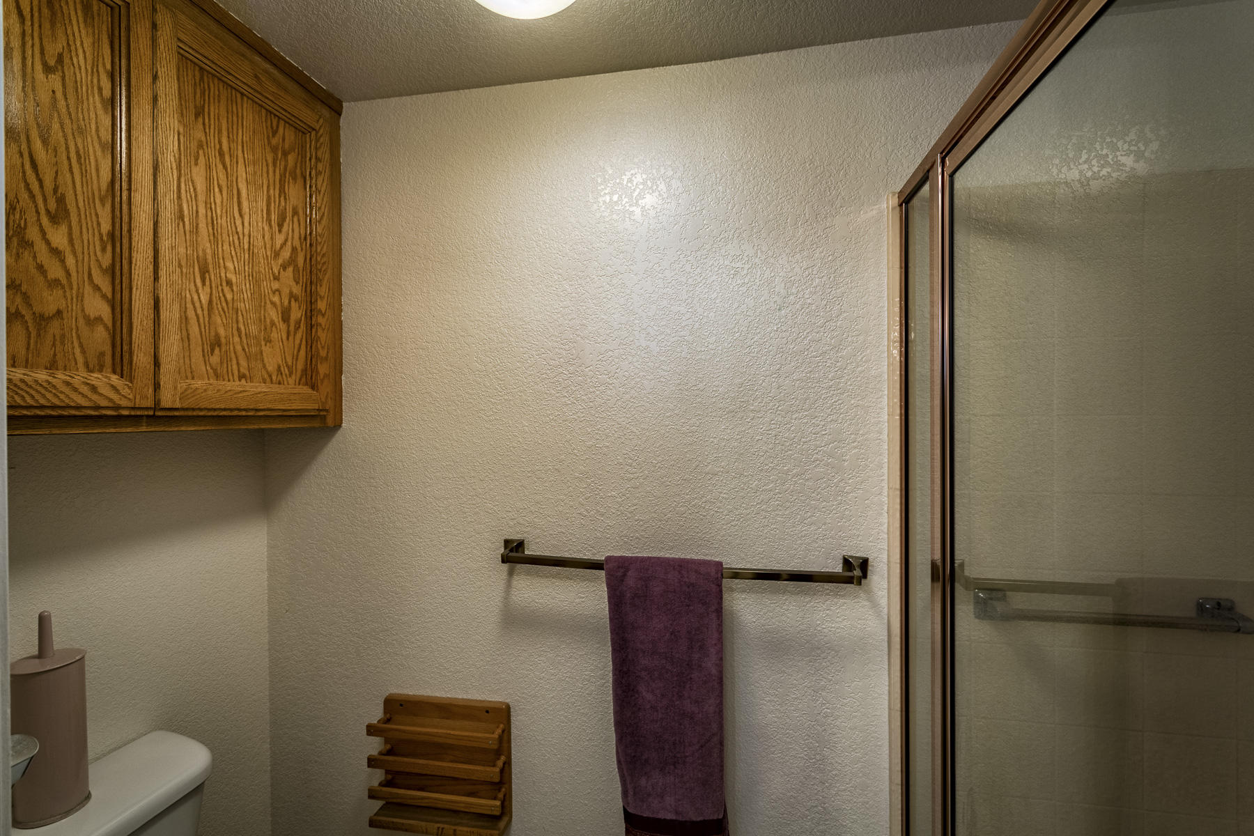 200 Ridgetop Drive, Unit 7 Redding, CA 96003 - Photo 18 of 29 Bath