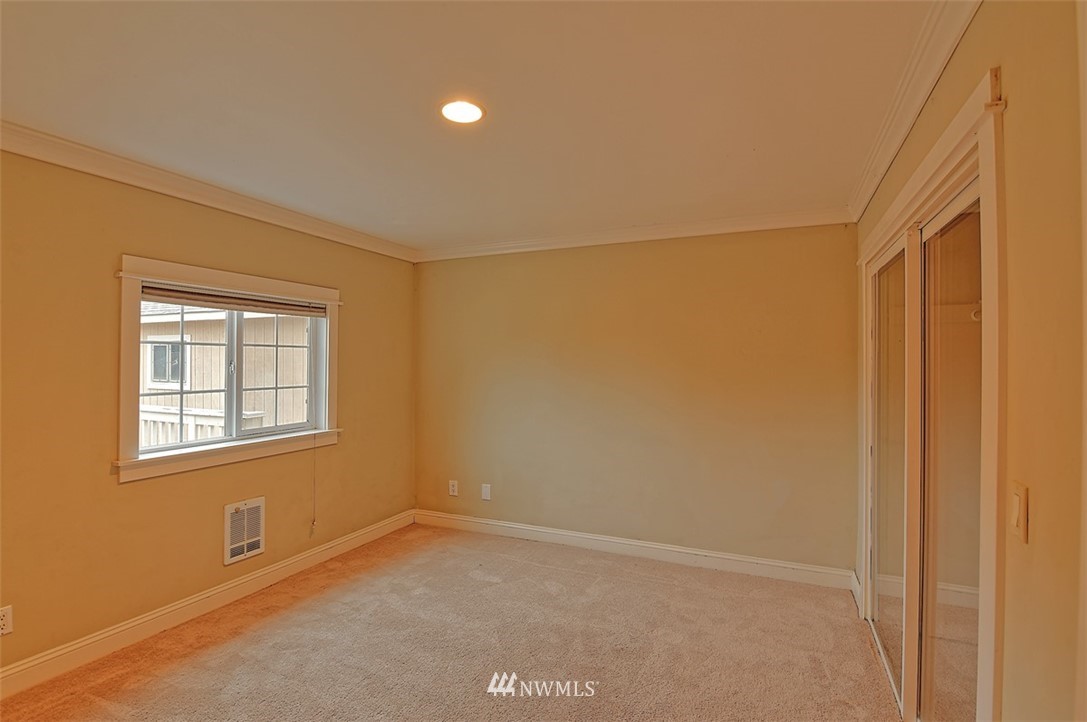 255 Powell Avenue Southwest Renton, WA 98057 - Photo 18 of 22
