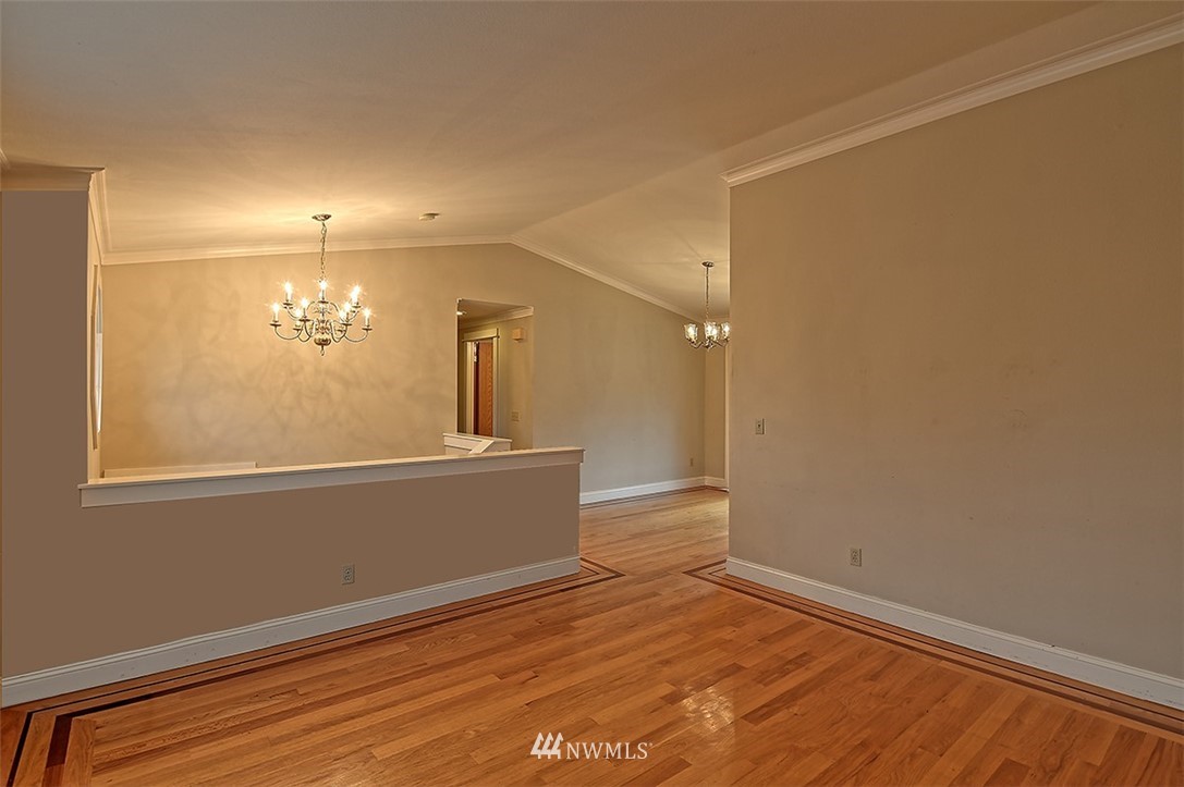 255 Powell Avenue Southwest Renton, WA 98057 - Photo 4 of 22