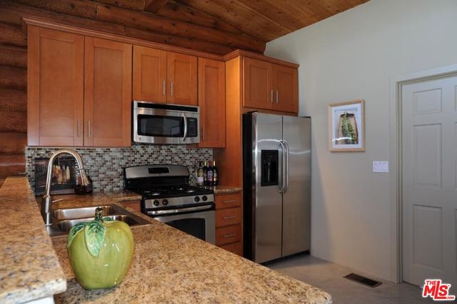 $3,795 | 2626 Corralitas Drive, Los Angeles, CA 90039