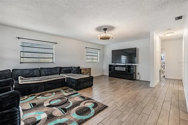 $374,900 | 5960 89th Avenue, Pinellas Park, FL 33782