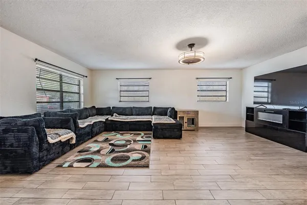 $374,900 | 5960 89th Avenue, Pinellas Park, FL 33782