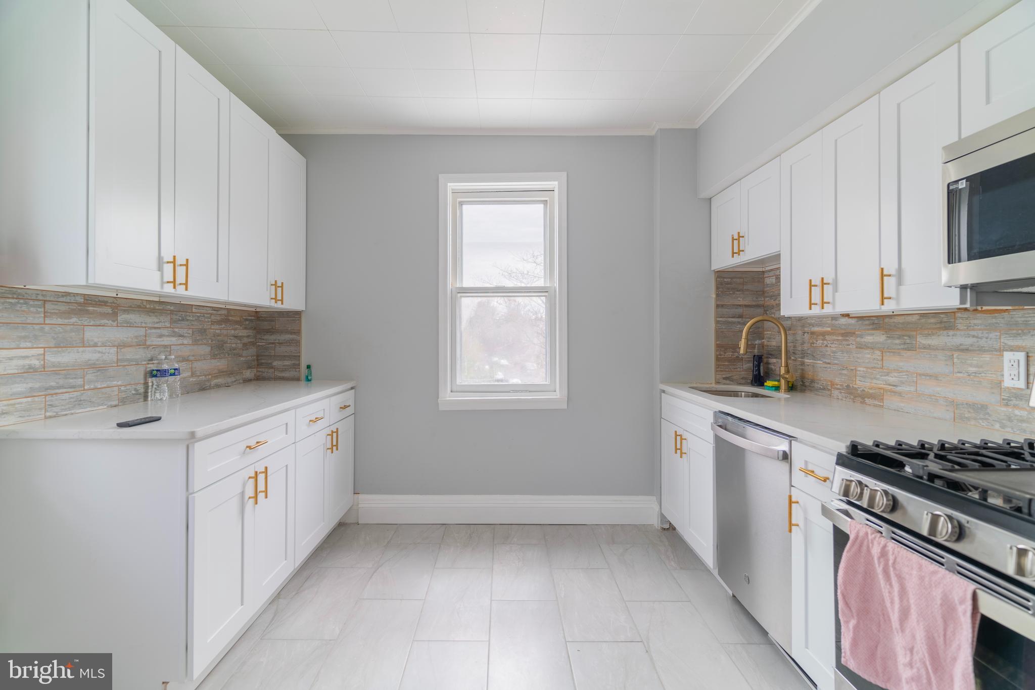 723 Hamilton Avenue, Unit 2 Trenton, NJ 08629 - Photo 7 of 25