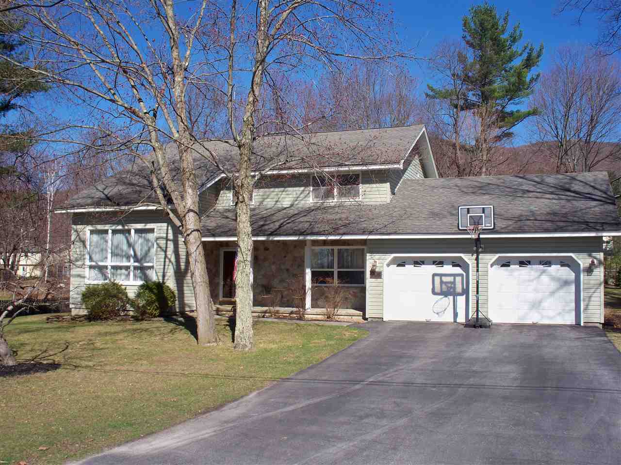 26 David Road Rutland Town, VT 05701 - Photo 2 of 40