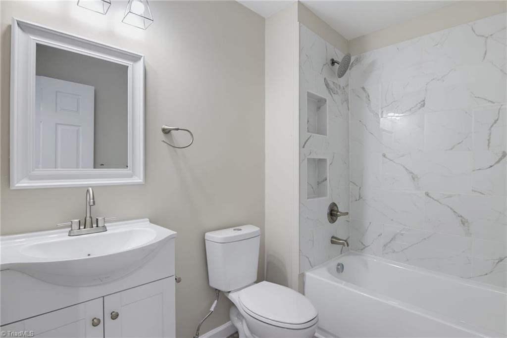 509 Hines Street High Point, NC 27260 - Photo 16 of 24 Shared Hall Bath