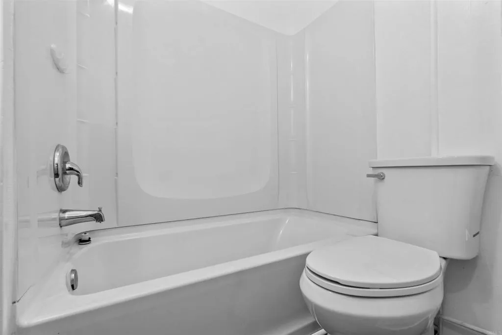 12044 Royal, Unit 93 El Cajon, CA 92021 - Photo 16 of 29