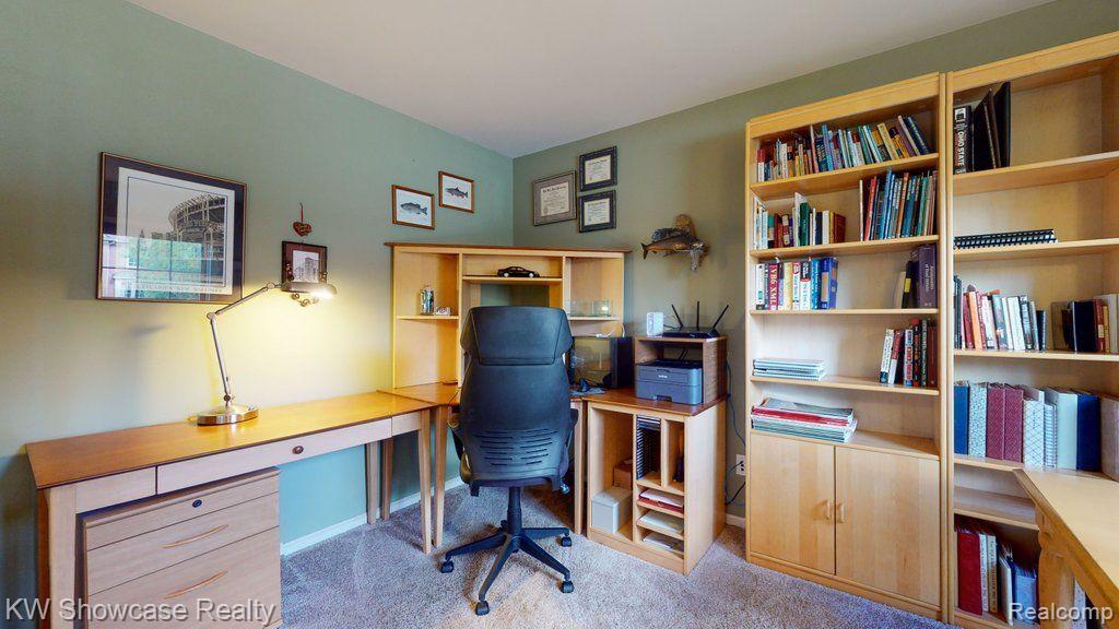 917 Rambling Drive Rochester Hills, MI 48307 - Photo 14 of 47