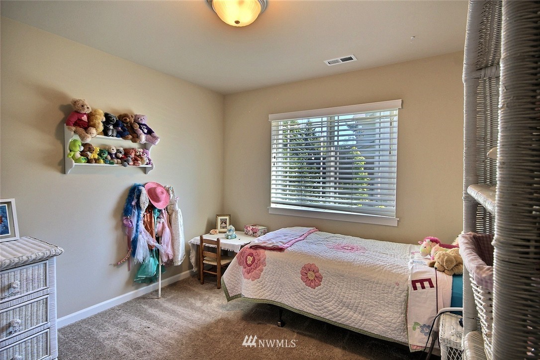 1518 Pierce Avenue Northeast Renton, WA 98056 - Photo 12 of 20