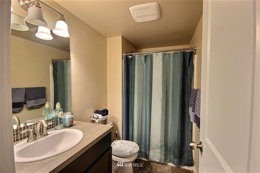 1518 Pierce Avenue Northeast Renton, WA 98056 - Photo 17 of 20