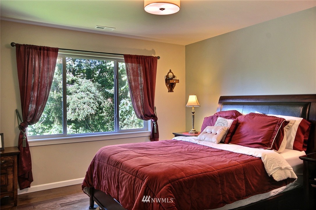 1518 Pierce Avenue Northeast Renton, WA 98056 - Photo 8 of 20