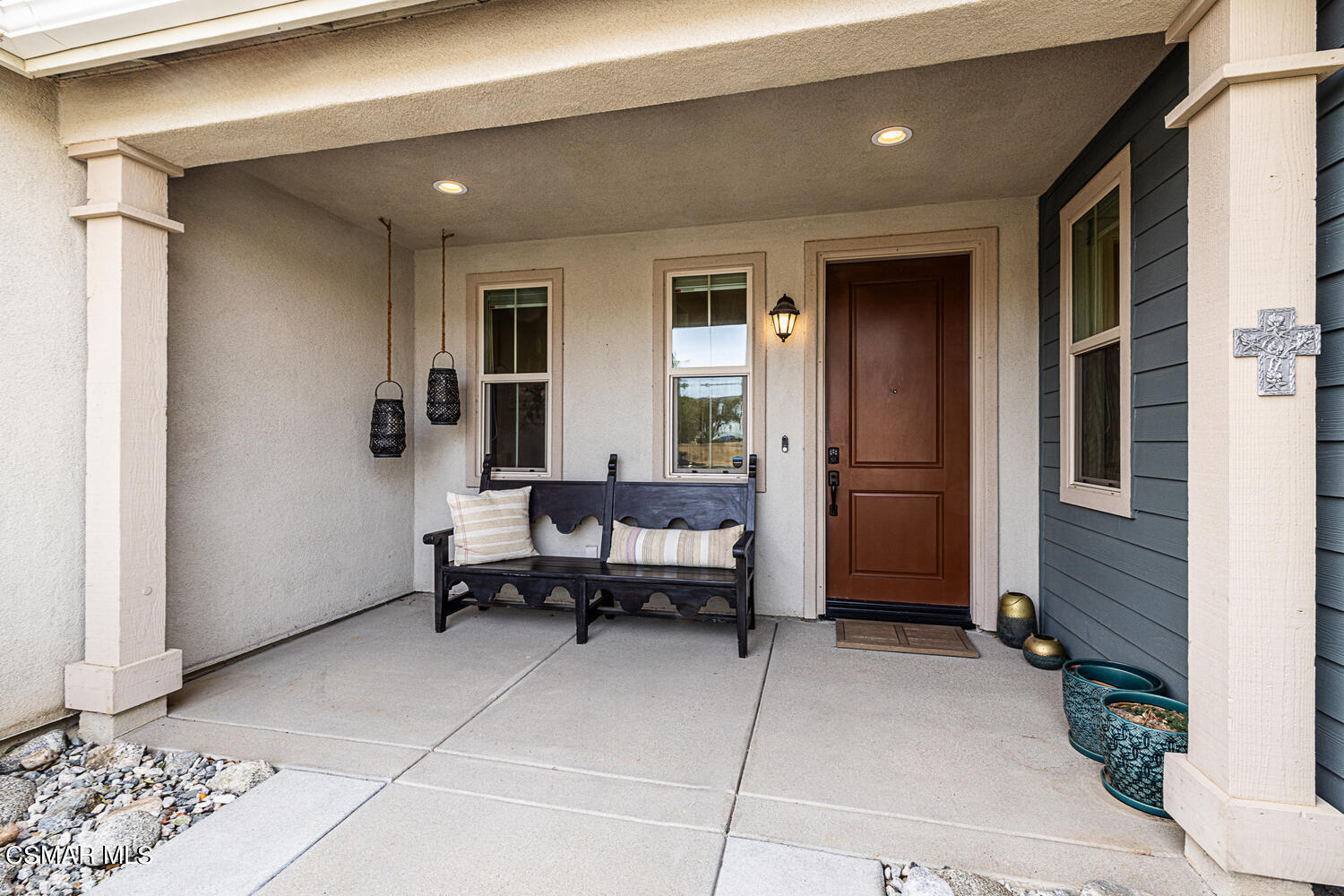 4616 Fannin Drive Simi Valley, CA 93063 - Photo 2 of 29 a living room with furniture