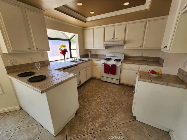 $3,050 | 6902 Blanchard Avenue, Fontana, CA 92336