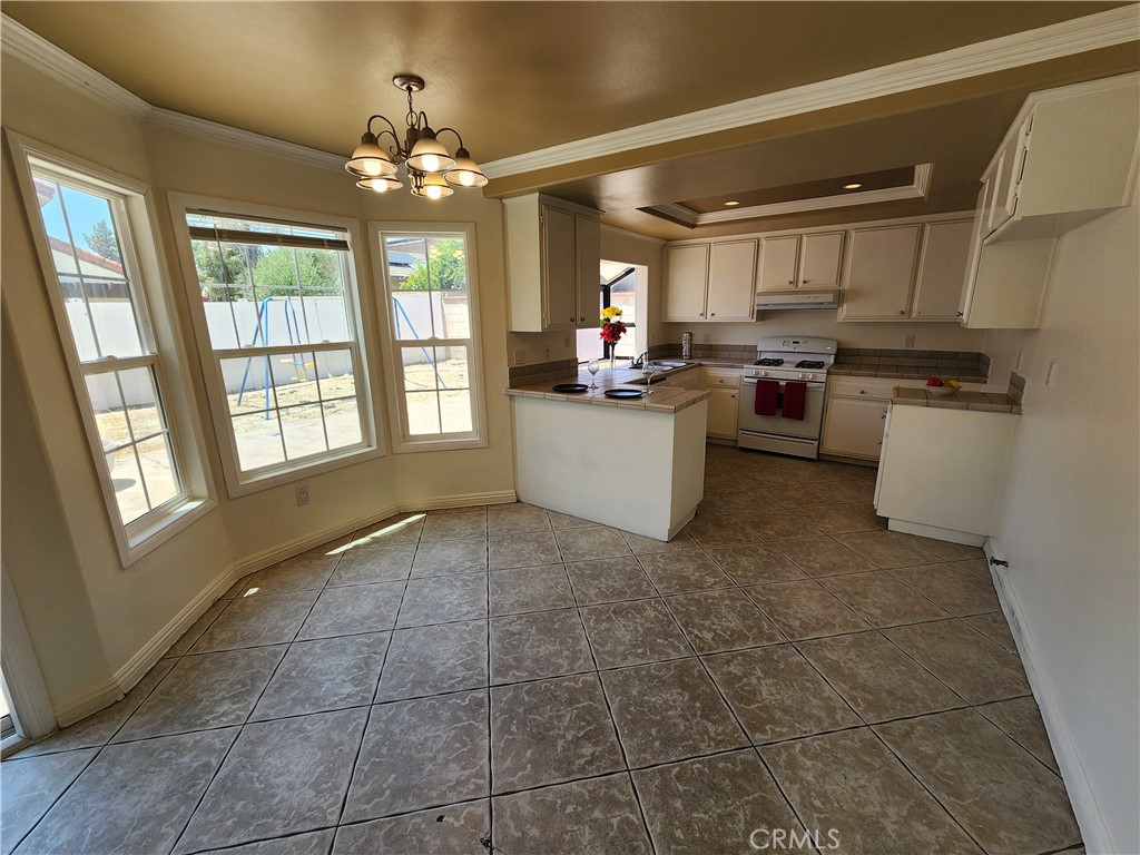 6902 Blanchard Avenue Fontana, CA 92336 - Photo 3 of 16