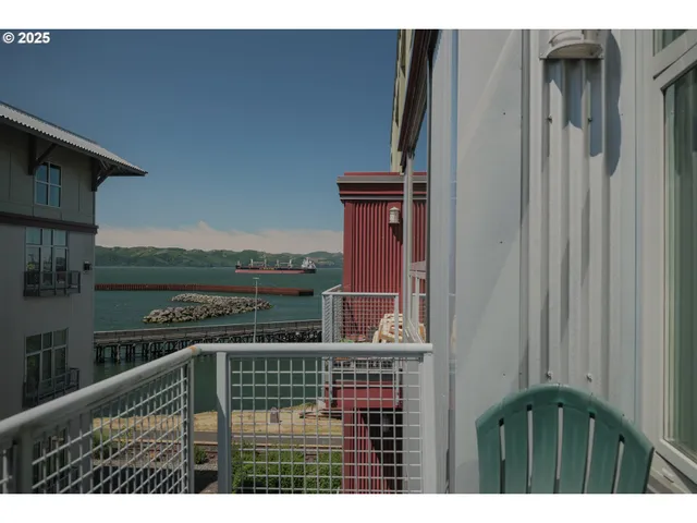 $420,000 | 3990 Abbey Lane, Unit B401, Astoria, OR 97103