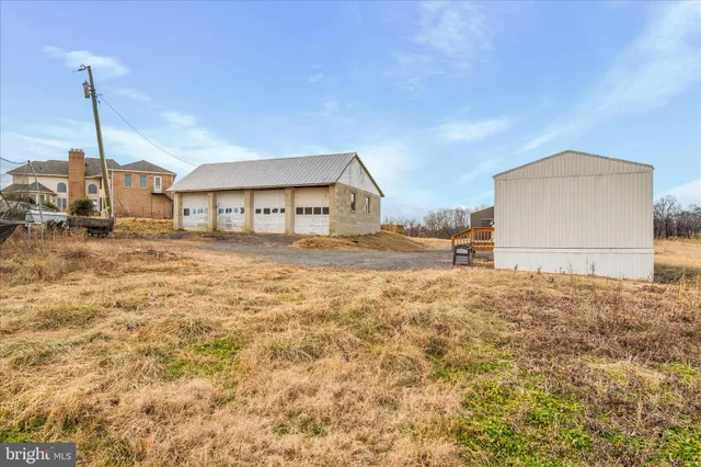 a view of a big room with closet and yard