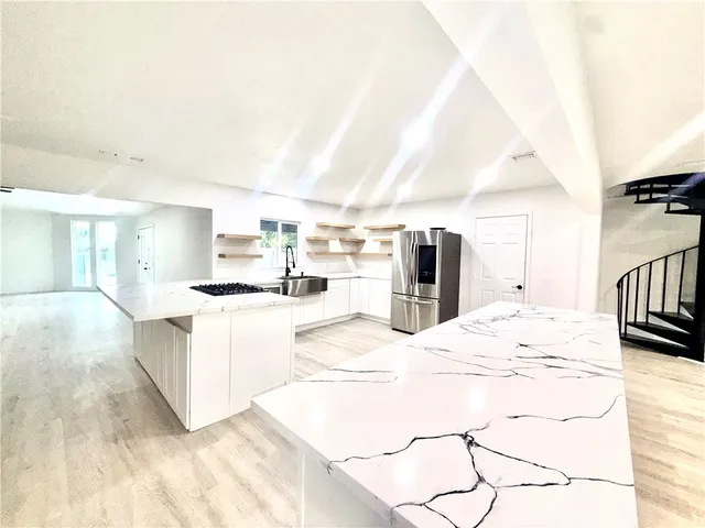 $1,390,000 | 10326-10326 North Fowler Avenue, Clovis, CA 93619