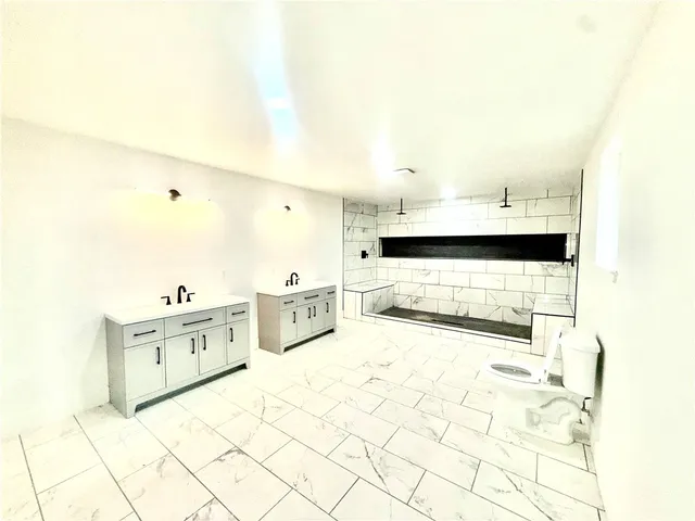 $1,390,000 | 10326-10326 North Fowler Avenue, Clovis, CA 93619