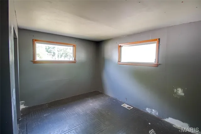 $82,000 | 55 North Commercial Street, Winchester, IL 62694