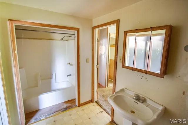 $82,000 | 55 North Commercial Street, Winchester, IL 62694