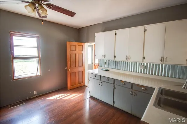 $82,000 | 55 North Commercial Street, Winchester, IL 62694