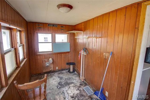 $82,000 | 55 North Commercial Street, Winchester, IL 62694