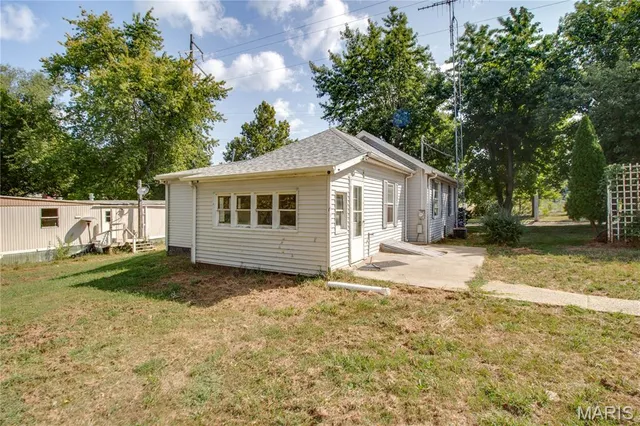 $82,000 | 55 North Commercial Street, Winchester, IL 62694