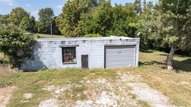 $82,000 | 55 North Commercial Street, Winchester, IL 62694